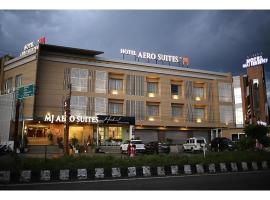 MJ Aero Suites, Joly Grant, hotel con estacionamiento en Dehradun