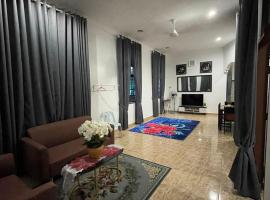 Teratak Zaa D’Homestay, lägenhet i Kota Bharu