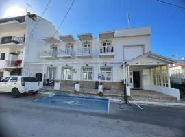 Hotel Anthousa, hotell i Samos