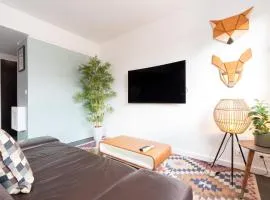 Hypercentre: apartment near station with parking