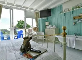 Lulworth Cove Inn