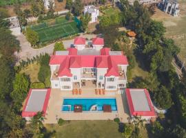 BluSalzz Collection - Siddha Wellness Village, Faridabad - Haryana, курортний готель у місті Фарідабад