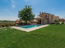 Beautiful villa Stefany with pool in Porec