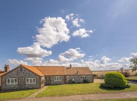 Larks Rise, vacation home in Burnham Market