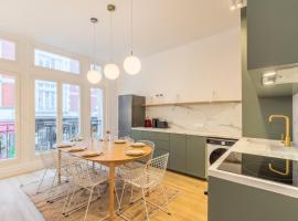 5-bedroom house in the centre of Lille., гостевой дом в Лилле