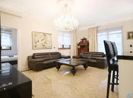 Large and Luxury 3city Apartment in Gdańsk with Two Balconies by Noclegi Renters