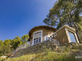 Sukoon, Bhatrojkhan, Near Ranikhet, Uttarakhand, hotell i Tota Ām