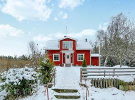 Awesome Home In Anderstorp With House A Panoramic View, vakantiehuis in Anderstorp