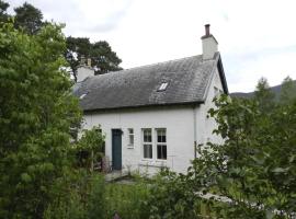 Holiday Home 2 Railway Cottage by Interhome, θέρετρο σκι σε Aviemore