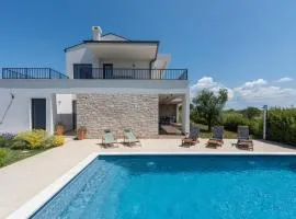 Holiday Home Villa Tola by Interhome