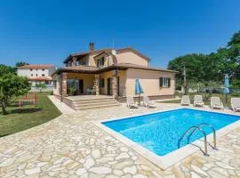Beautiful villa Pianta with pool in Porec