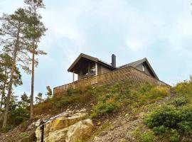 Modern cabin with a beautiful view – Near Risør, villa en Søndeled