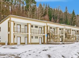 Apartmány pod horami, hotelli, jossa on pysäköintimahdollisuus kohteessa Ostrov