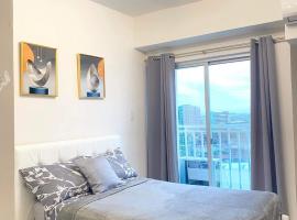 Condo Beside Abreeza Ayala Mall, hotel de luxo em Davao