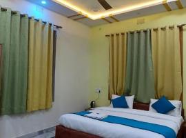 The Kashi Inn. A 7 bedroom holiday home. Near Assi Ghat., holiday home in Upal