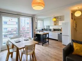 Apartment balconyparking space near train station