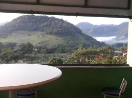 Recanto de cachoeiras, hotel with parking in Itariri