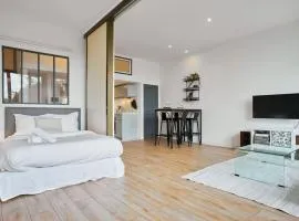 Charming and quiet apartment on the main boulevard