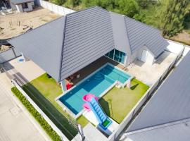 Temmy Pool Villa, Chaam - Hua Hin, hotel in Phetchaburi