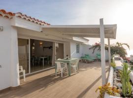 Calala House with huge terrace, hotel in Candelaria