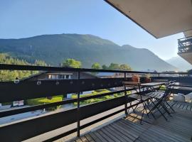 Appartement Mont blanc 3, hotel in Les Houches