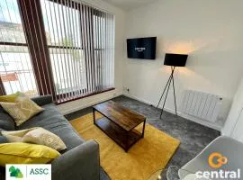 CENTRAL SERVICED APARTMENTS - Cosy 1 Bedroom - Central Location - Walk Away from Waterfront - Walk Away to Bus & Train Station - Long Stays Welcome