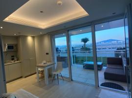 Luxury Studio With Outstanding View, hotel in Gibraltar