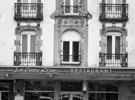 LA CROIX D'OR LOGIS Hôtels, hotel v destinaci Le Faouët