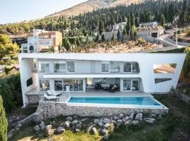 Exclusive Lake Villa