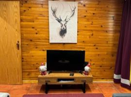 Mountain Lodge T3 Duplex Abrigo do Lobo、コビリャンのシャレー