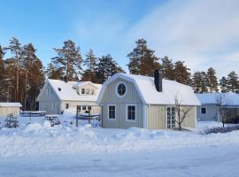Charmigt hus och mysigt boende!, Hotel in Hudiksvall