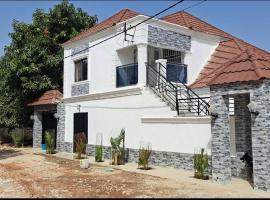 1 BEDROOM APARTMENT IN BIJILO GAMBIA, Discount rates, hótel í Bijilo