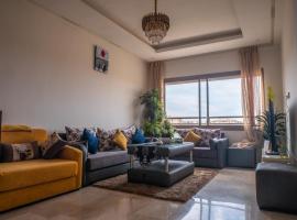 Luminous & cosy studio - 5 mins from Mohammed V Airport, апартаменти у місті Nouaceur