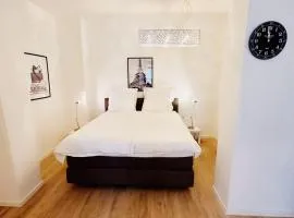 Wohngut-City Apt. 1 Zi. 1 DB + 1 EZ 34 qm mit Parkplatz