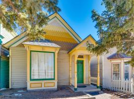 Historic Victor Cottage Close to Casinos and Trails, holiday home in Victor