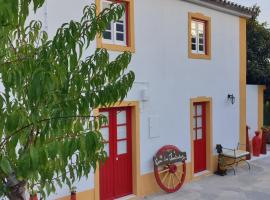 Casa das Janelinhas - Cottage near Sintra, Mafra, Ericeira, hotelli kohteessa Mafra