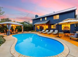 Timeless-Texas-Inn - Heated Pool Oasis & Lux Vibe: Round Rock şehrinde bir otel
