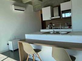 Brand new apt San Bernardino Caracas, pet-friendly hotel in Caracas