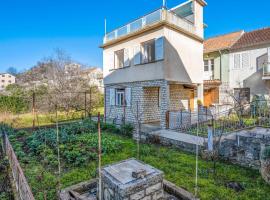 Lovely Home In Zaton With Wifi, hotel din Zaton