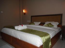 Suci Amerta Guest House, viešbutis su vietomis automobiliams mieste Menanga