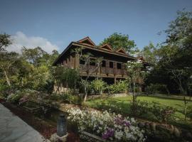 Kebun Rimba Rumah Penghulu in Janda Baik, hotel in Bentong