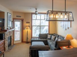 3505 - One Bedroom Den Standard Powderhorn Lodge condo, ski resort in Solitude