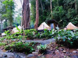 The camp Maekampong, glamping site in Ban Pok Nai