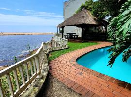 Inn on the Sea 4-Sleeps 8-On Ramsgate main beach!，位于马盖特的带热水浴缸的酒店