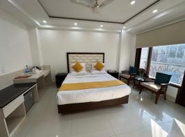 Lemon Green Residency - Hotel and Serviced Apartments, מלון ב-Chattarpur, ניו דלהי