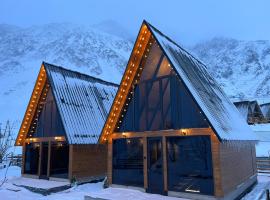 Kazbegi Hills Cottages, hotell i Kazbegi