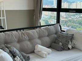 Urban Suites Georgetown by BNB4U, hotell i Jelutong