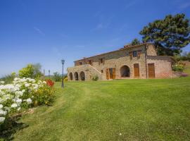 Tenuta Angelici Winery Casa Contea with pool and panoramic pool Cortona, hotel a Terontola