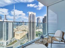 Luxury Studios with Burj Khalifa or Canal View in Downtown - Marquise Square Tower, hotel near Marasi Marine Transport Station, Dubai