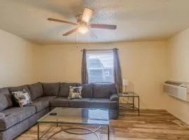 A bedroom in close proximity to Fort Sill